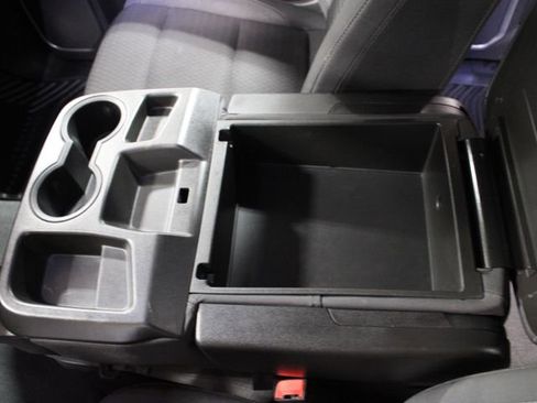 Used 2022 Chevrolet Silverado 1500 LT AWD/4WD image 31