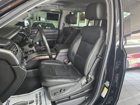 Used 2020 Chevrolet Suburban LT image 8