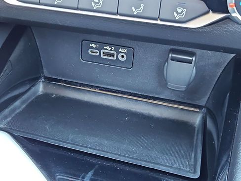 Used 2024 Nissan Altima 2.5 SV FWD image 33