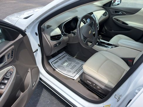 Used 2024 Chevrolet Malibu LT FWD image 6