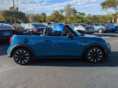 Used 2024 MINI Cooper S image 3