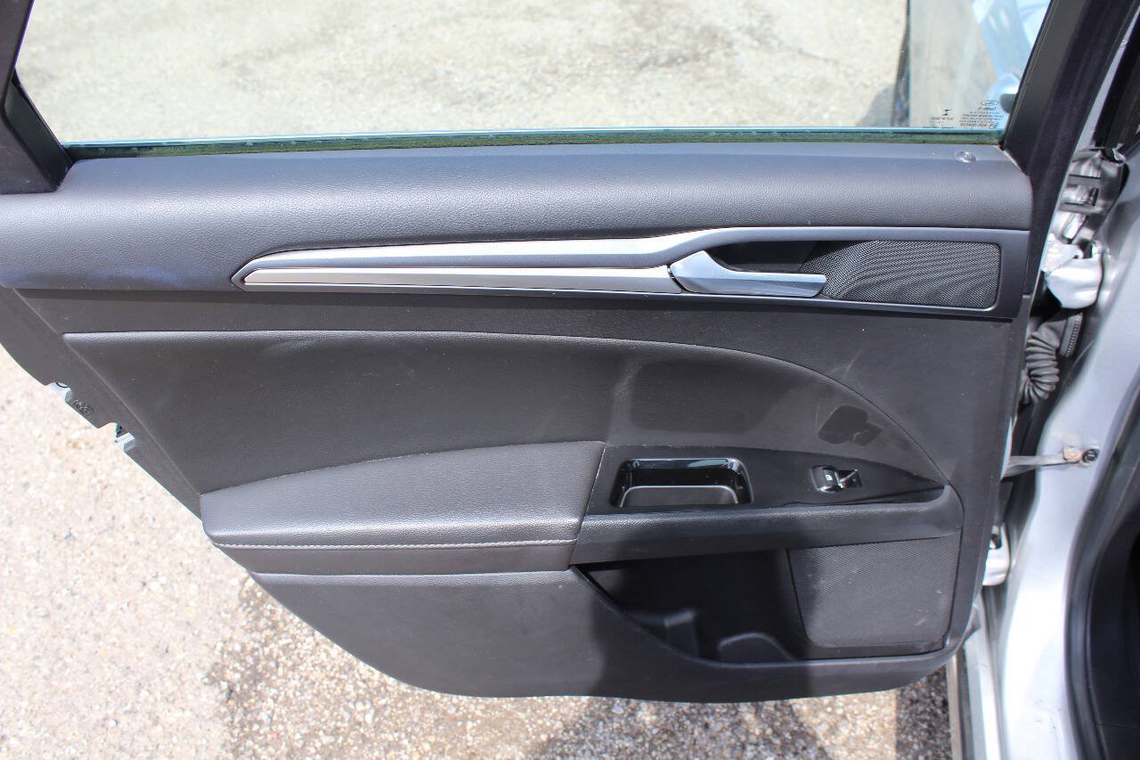 Used 2014 Ford Fusion Titanium FWD image 14
