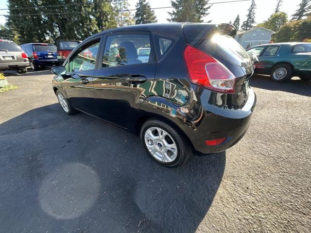 Used 2015 Ford Fiesta SE w/ Comfort Package FWD image 6