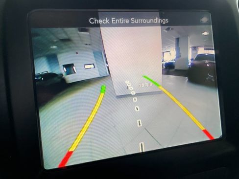 Used 2018 Jeep Cherokee Latitude Plus image 38