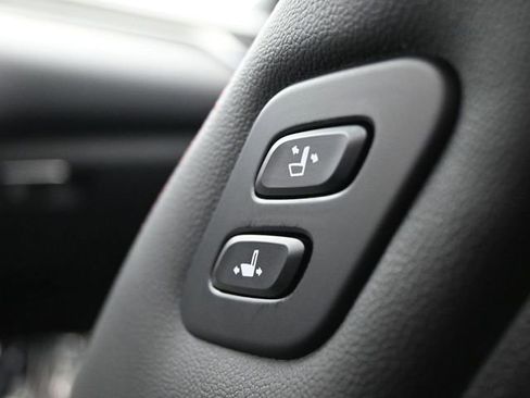 Used 2023 Genesis G70 2.0T w/ Sport Prestige Package image 19