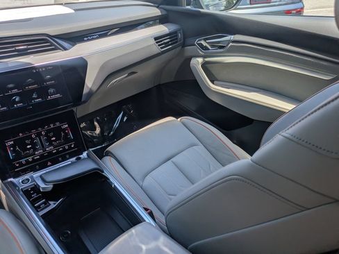 Used 2024 Audi Q8 e-tron Prestige w/ Prestige Package AWD/4WD image 15