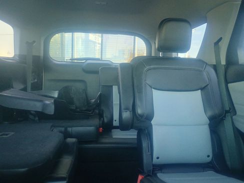 Certified 2023 Ford Explorer XLT w/ Equipment Group 202A image 33