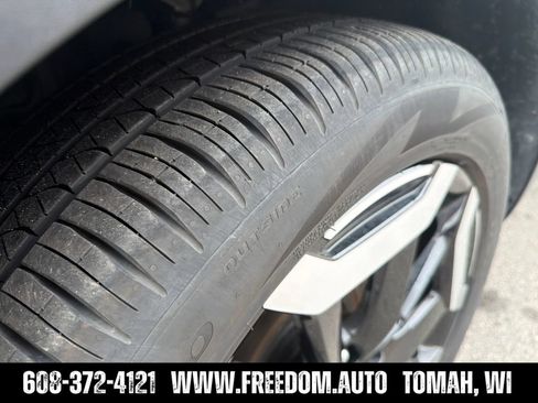 Used 2025 Kia Telluride S AWD/4WD image 28