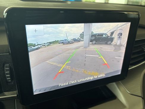 Used 2021 Ford Explorer XLT w/ Equipment Group 202A RWD image 25