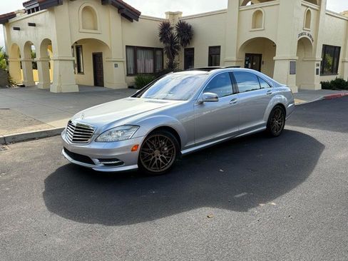 Used 2010 Mercedes-Benz S 550 image 2