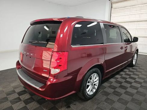 Used 2020 Dodge Grand Caravan SXT FWD image 2