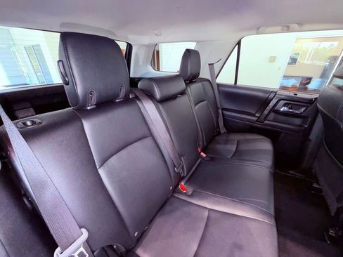 Used 2021 Toyota 4Runner TRD Off-Road Premium w/ Moonroof Package AWD/4WD image 12