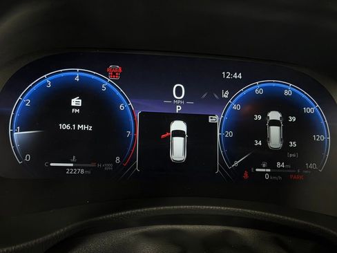 Used 2023 Toyota Highlander Limited FWD image 17