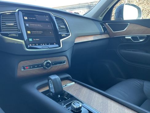 Certified 2023 Volvo XC90 B6 Plus image 35