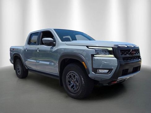 Used 2025 Nissan Frontier PRO-4X w/ Pro Convenience Package AWD/4WD image 7