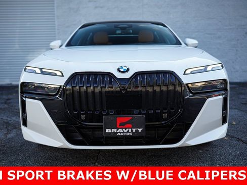 Used 2023 BMW 740i w/ Parking Assistance Package image 4