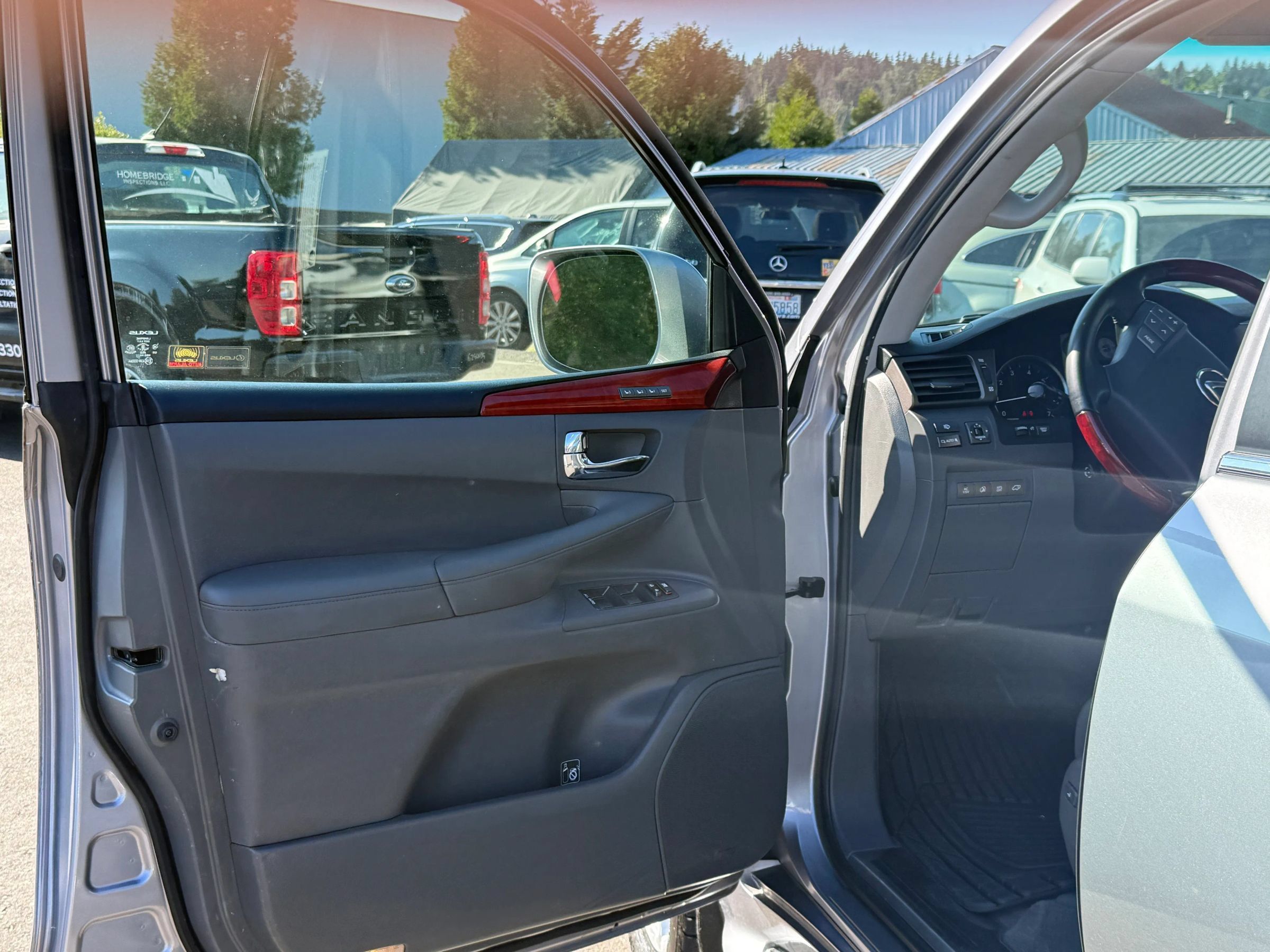 Used 2009 Lexus LX 570 4WD image 15