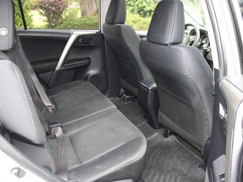 Used 2013 Toyota RAV4 XLE AWD/4WD image 6