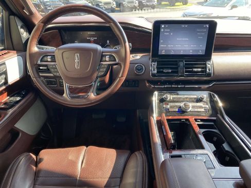 Used 2019 Lincoln Navigator L Black Label w/ Cargo Package AWD/4WD image 10