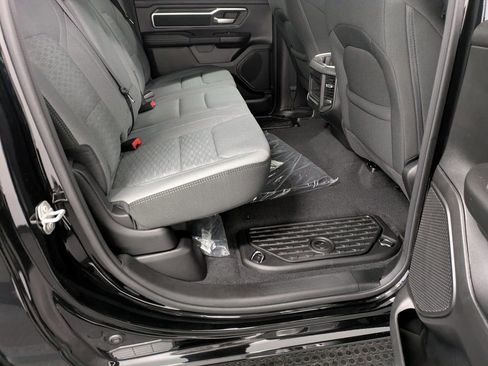 Used 2025 RAM 1500 Big Horn AWD/4WD image 29