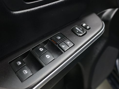Used 2017 Toyota Camry SE FWD image 12