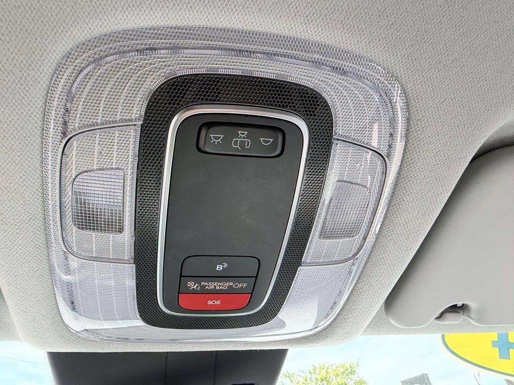 Used 2024 Hyundai Kona SEL AWD/4WD image 32