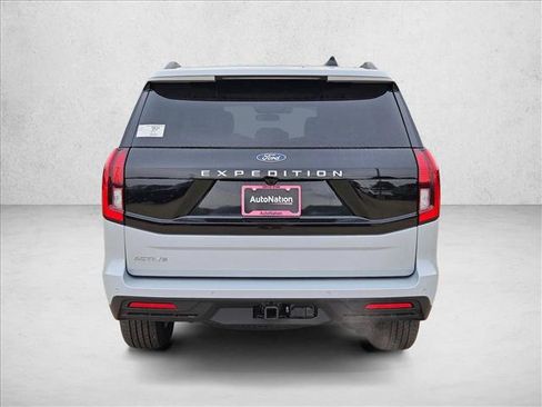 New 2026 Ford Expedition Active RWD image 8