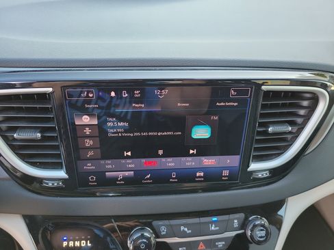 Used 2023 Chrysler Pacifica Touring-L FWD image 15