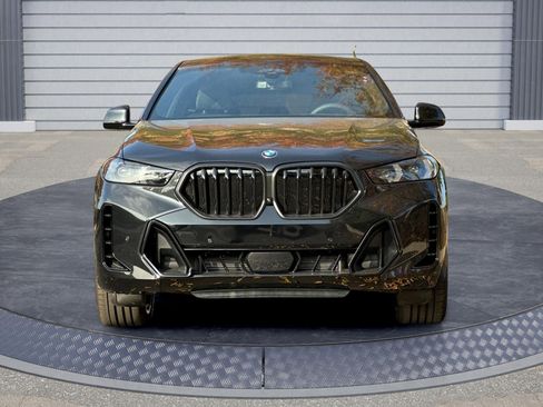 New 2026 BMW X6 xDrive40i image 2