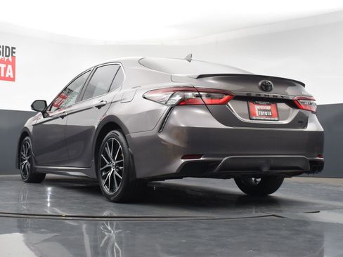 Used 2024 Toyota Camry SE image 27