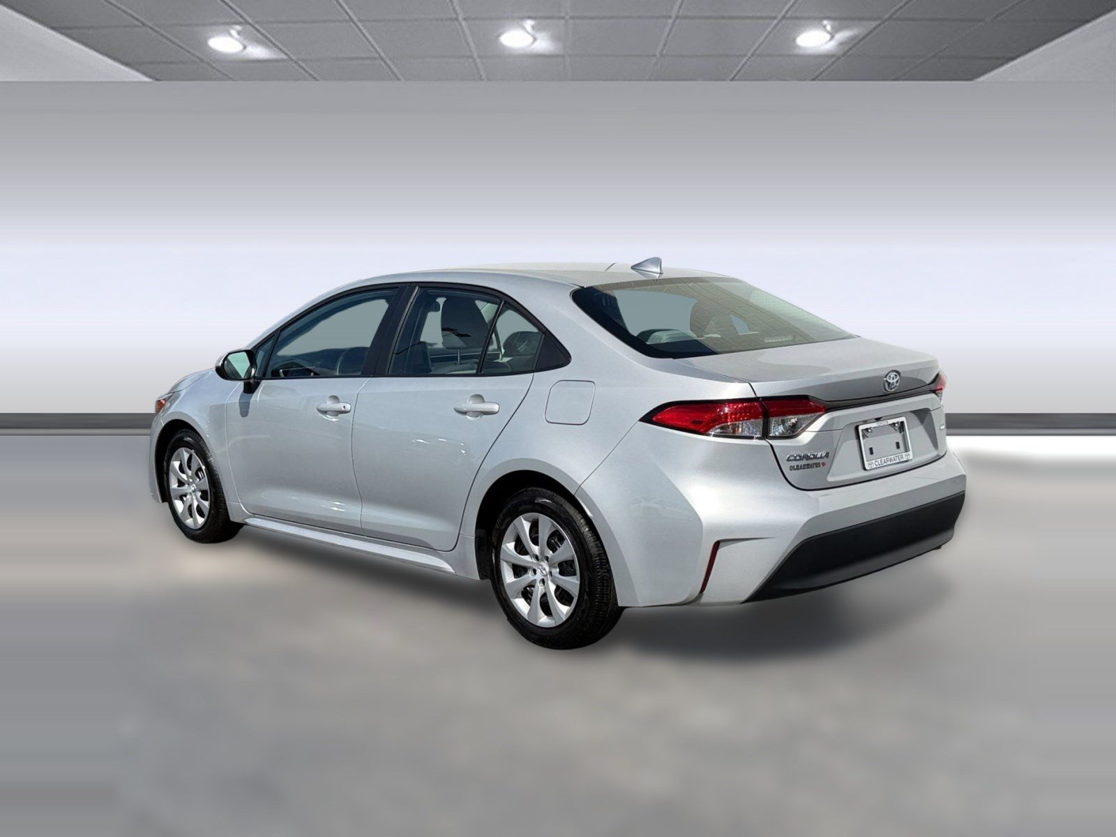 Used 2026 Toyota Corolla LE FWD image 3