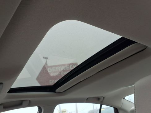 Used 2023 Nissan Altima 2.5 SV w/ SV Premium Package image 14