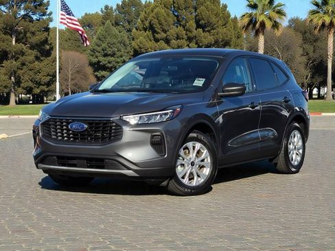 Used 2025 Ford Escape Active image 2