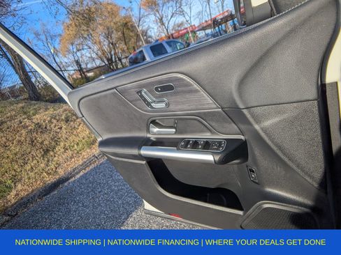 Used 2023 Mercedes-Benz GLA 250 4MATIC w/ Premium Package image 25