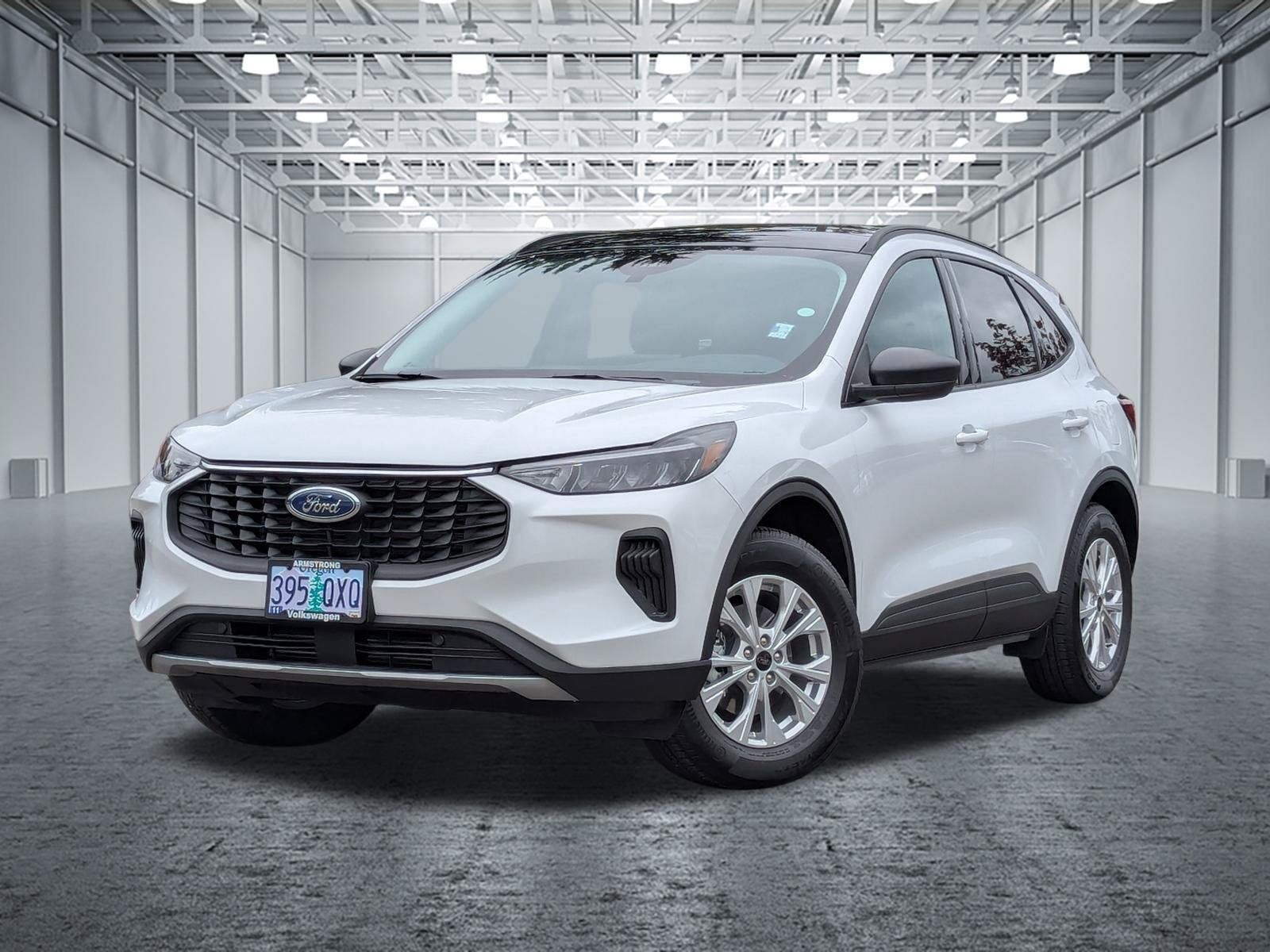 Used 2025 Ford Escape Active AWD/4WD image 1