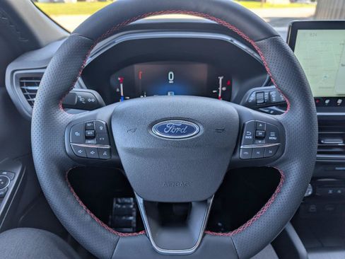 Used 2026 Ford Escape ST-Line w/ Tech Pack #1 AWD/4WD image 18