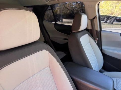 Used 2020 Chevrolet Equinox LS w/ LS Convenience Package image 31
