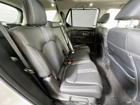 Used 2023 Honda Pilot Touring image 29