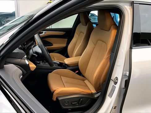 Used 2026 Audi A6 Premium Plus w/ Premium Plus Package image 8