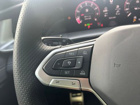 New 2026 Volkswagen Tiguan SE R-Line FWD image 21