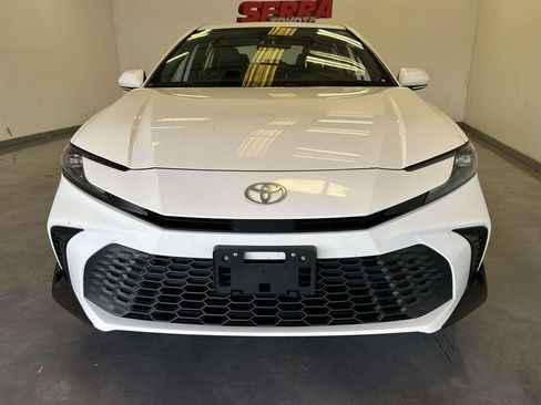 Certified 2025 Toyota Camry SE FWD image 8