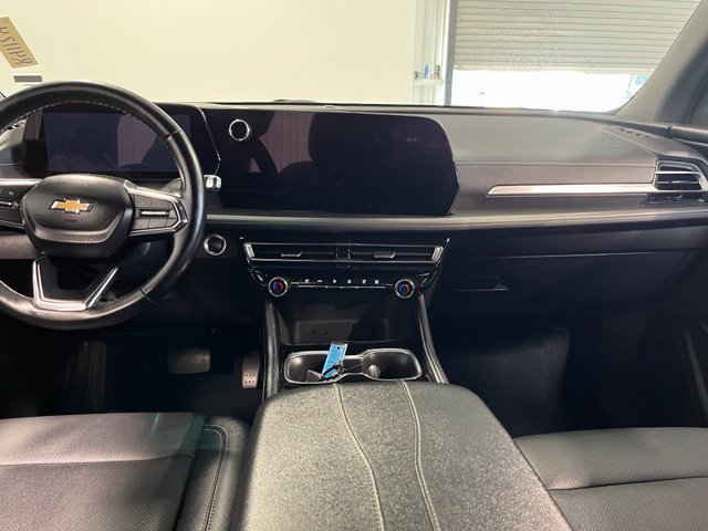 Used 2025 Chevrolet Traverse LT FWD image 21