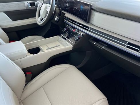 New 2025 Hyundai Santa Fe Calligraphy image 17