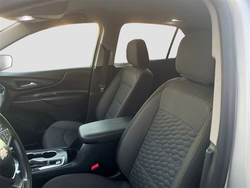 Used 2020 Chevrolet Equinox LT image 19