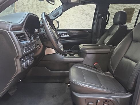 Used 2021 Chevrolet Tahoe Z71 w/ Z71 Signature Package image 27