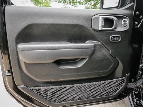 Used 2022 Jeep Gladiator Rubicon image 14