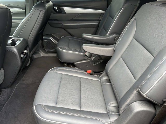 Used 2025 Buick Enclave Preferred FWD image 18