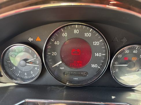 Used 2008 Mercedes-Benz CLS 550 image 16