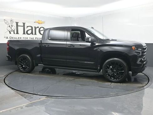 New 2026 Chevrolet Silverado 1500 High Country w/ High Country Premium Package AWD/4WD image 1