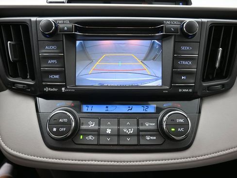 Used 2016 Toyota RAV4 XLE FWD image 9